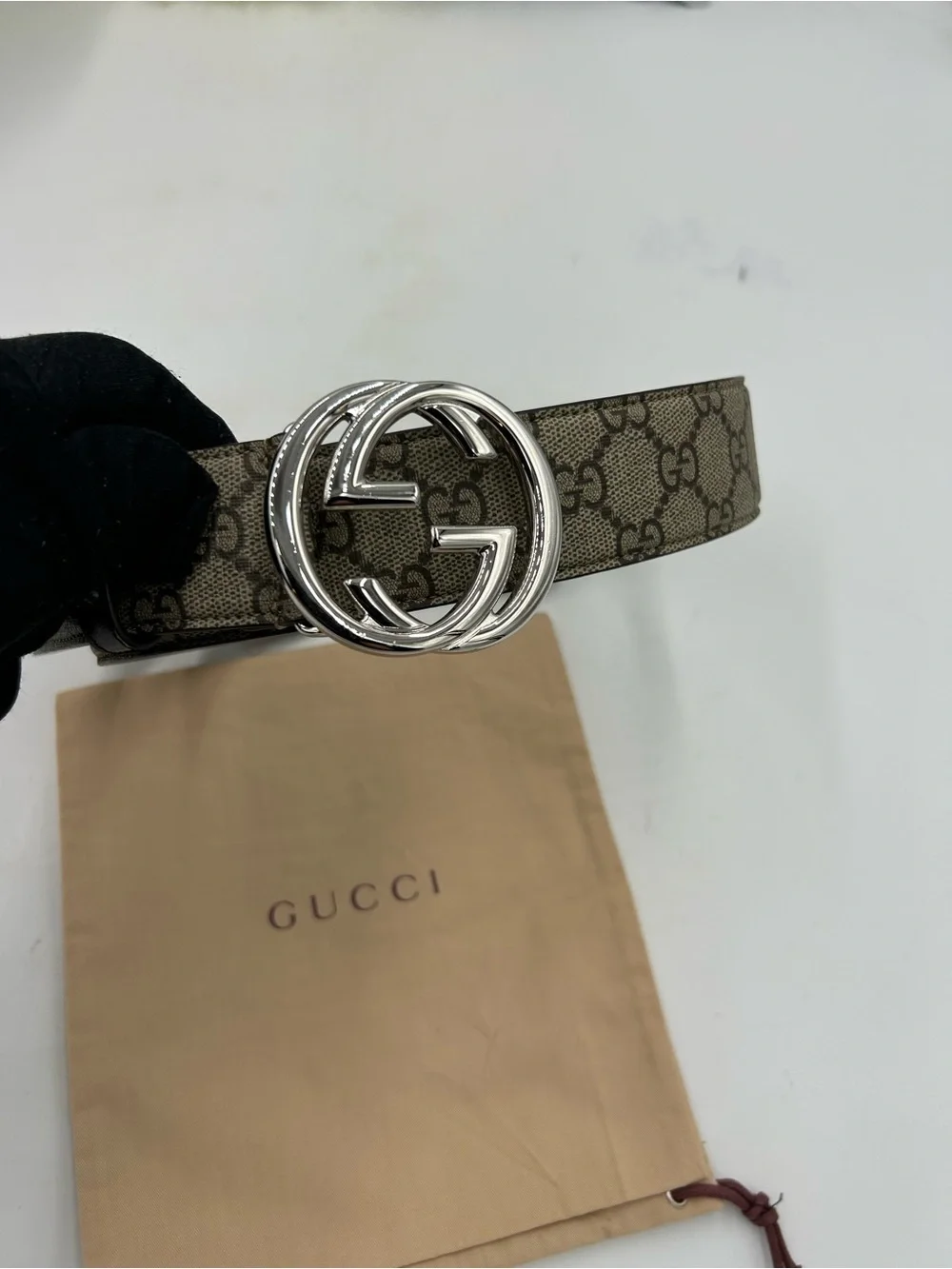 Men's Gucci GG Supreme belt  interlocking G buckle size 80/32 inches made Italy
